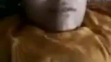 During video call Desi chick proves BF she lies naked in XXX bed