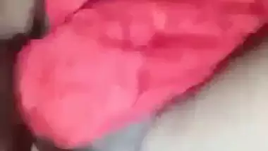 Nude desi Muslim lady fucks her pussy with a plastic dildo
