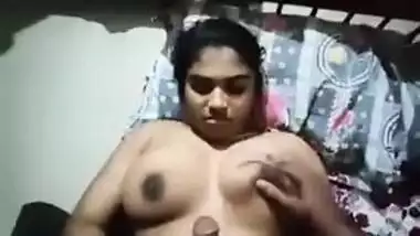 Bhabhi giving handjob